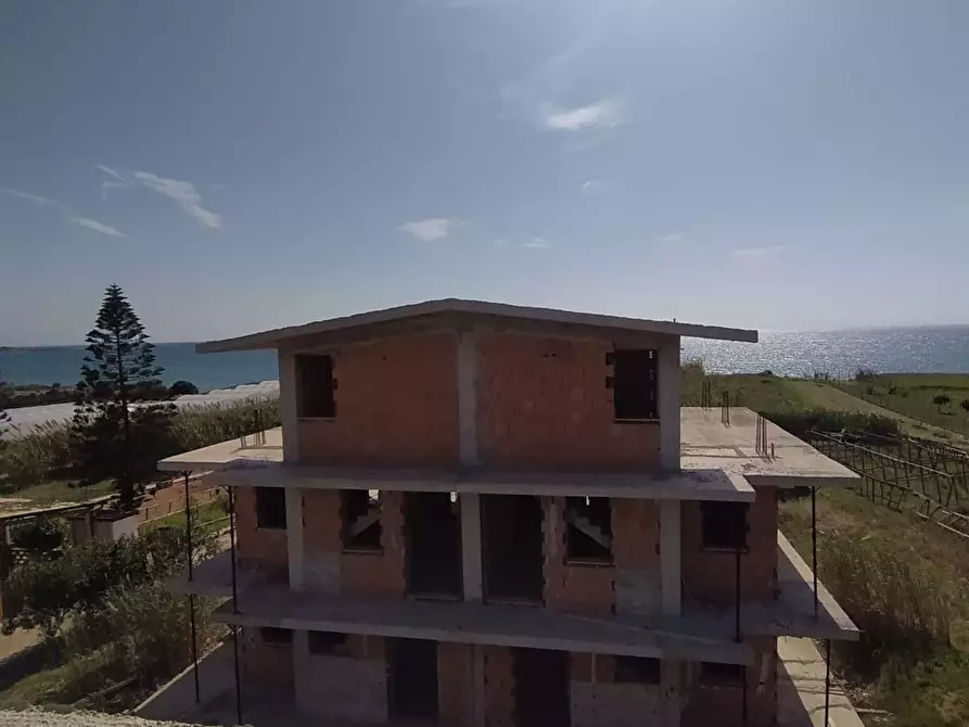 Immagine 19 di Villa in vendita  in Punta delle formiche a Pachino