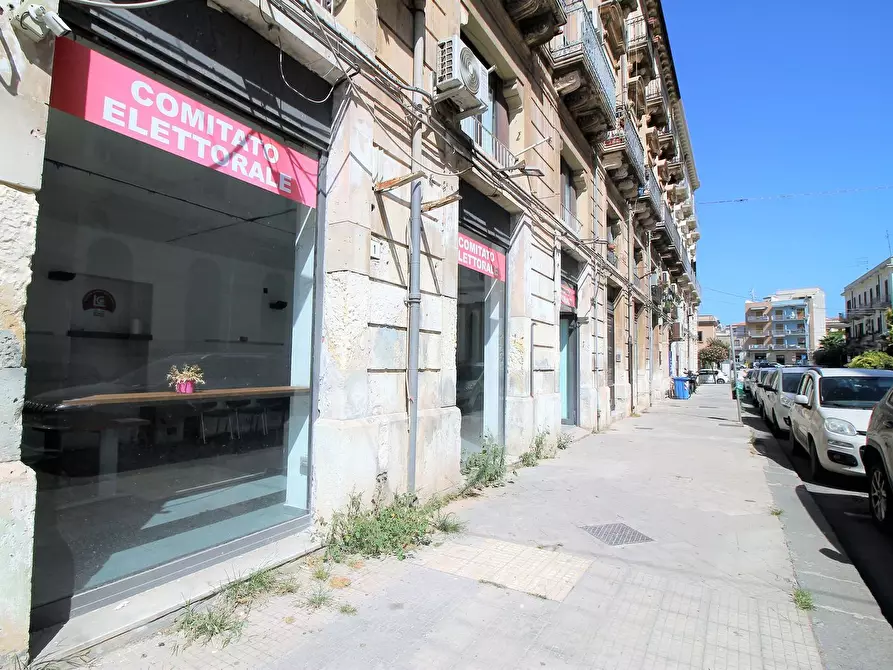 Immagine 4 di Locale commerciale in vendita  in Via Gioberti a Siracusa