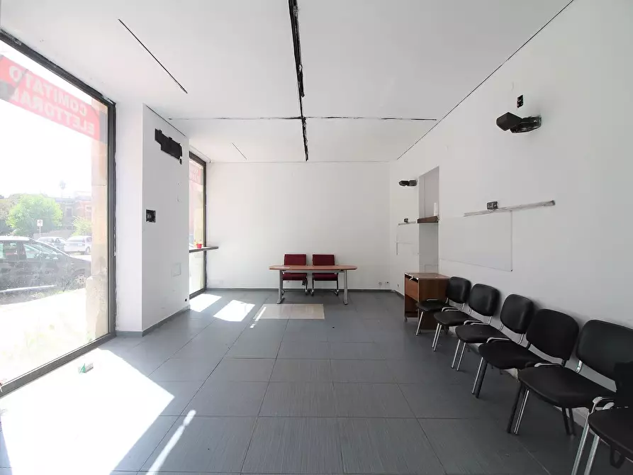 Immagine 5 di Locale commerciale in vendita  in Via Gioberti a Siracusa