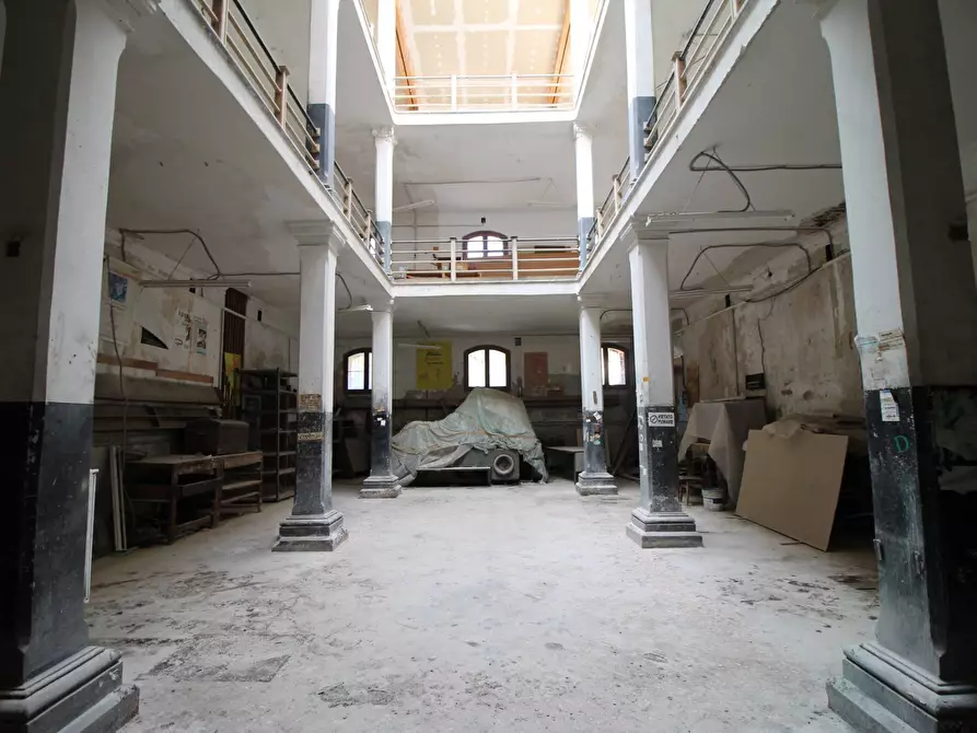 Immagine 4 di Palazzo in vendita  in Piazza Archimede a Siracusa