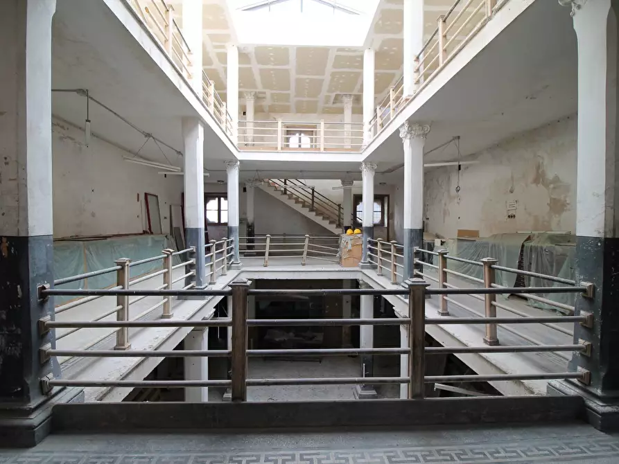 Immagine 8 di Palazzo in vendita  in Piazza Archimede a Siracusa