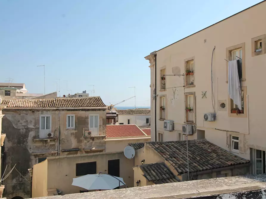 Immagine 15 di Palazzo in vendita  in Piazza Archimede a Siracusa