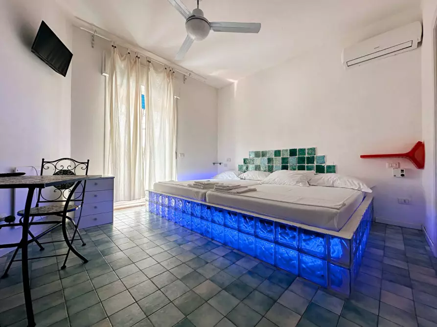 Immagine 4 di Villa in vendita  in Via Senigallia a Siracusa