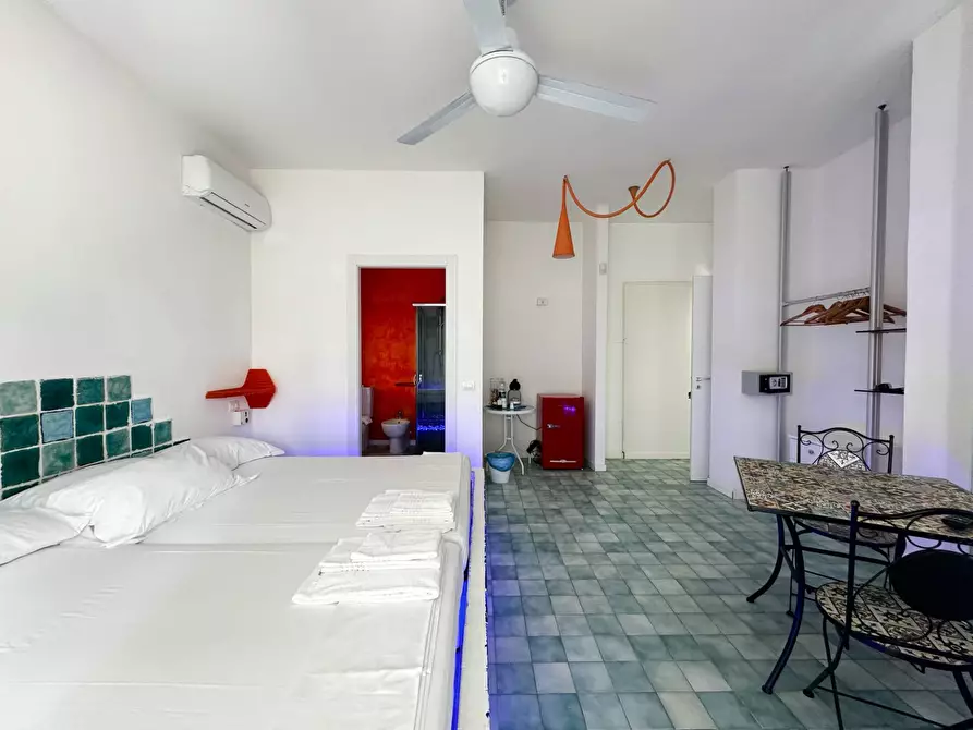 Immagine 5 di Villa in vendita  in Via Senigallia a Siracusa