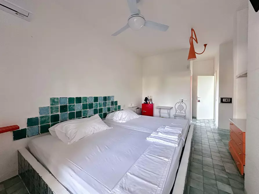 Immagine 10 di Villa in vendita  in Via Senigallia a Siracusa