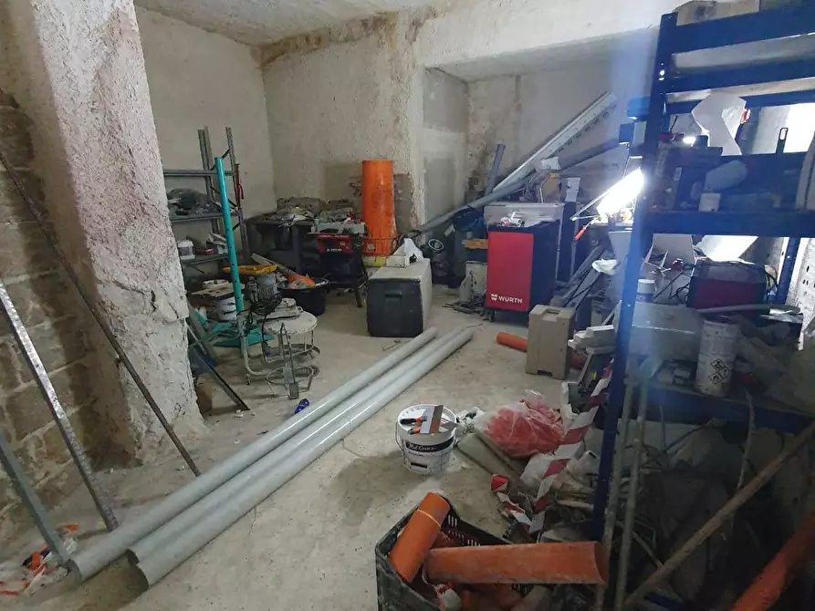 Immagine 2 di Box auto in vendita  in Via bari a Siracusa