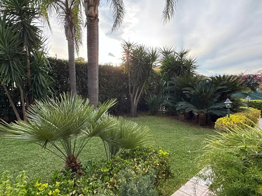 Immagine 14 di Villa in vendita  in traversa sinerchia a Siracusa