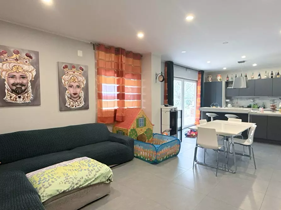 Immagine 3 di Villa in vendita  in Via Volpicelli a Siracusa