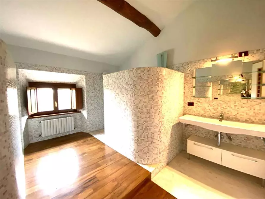 Immagine 28 di Castello in vendita  in via castello a Rivergaro