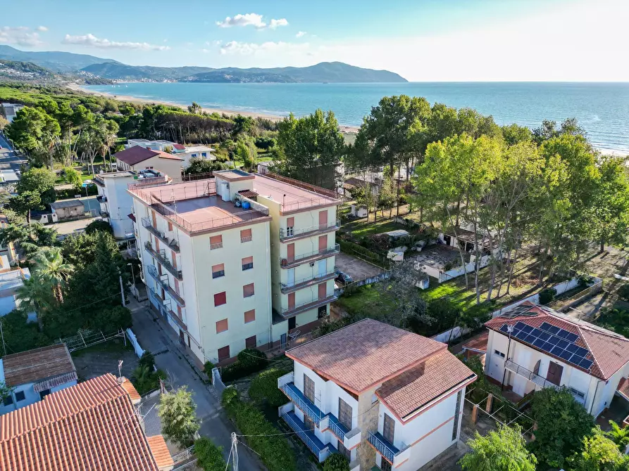 Immagine 4 di Appartamento in vendita  in Via dell'Uguaglianza a Capaccio Paestum