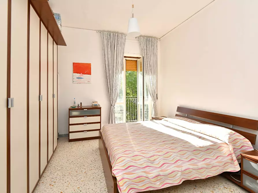 Immagine 11 di Appartamento in vendita  in Via dell'Uguaglianza a Capaccio Paestum