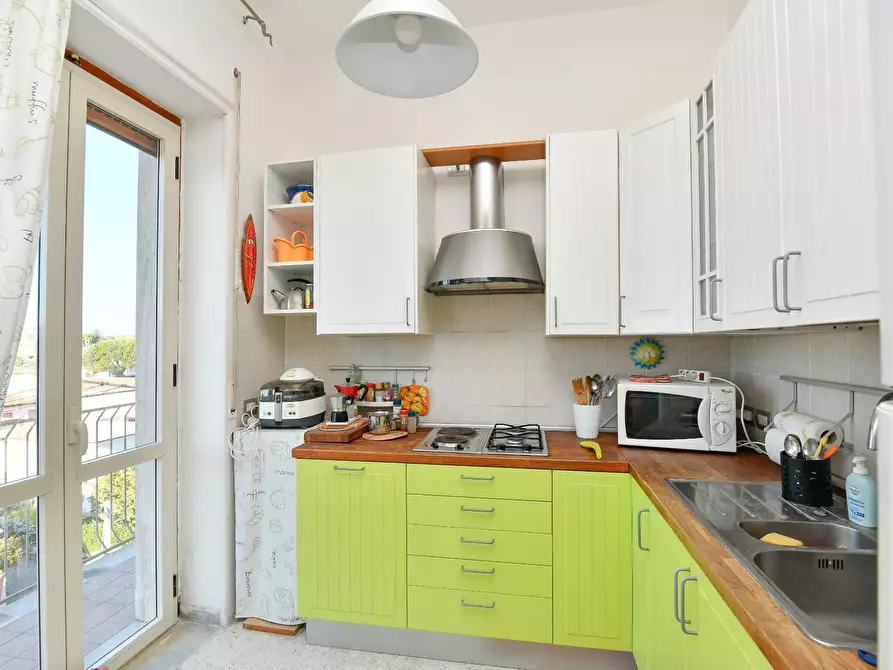 Immagine 10 di Appartamento in vendita  in Via dell'Uguaglianza a Capaccio Paestum