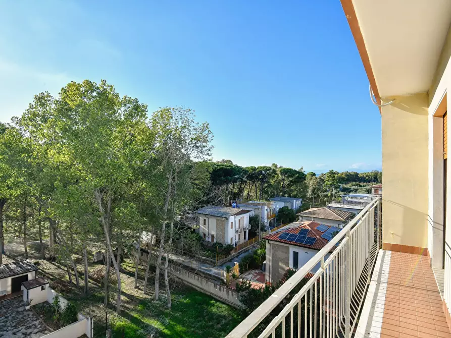 Immagine 14 di Appartamento in vendita  in Via dell'Uguaglianza a Capaccio Paestum