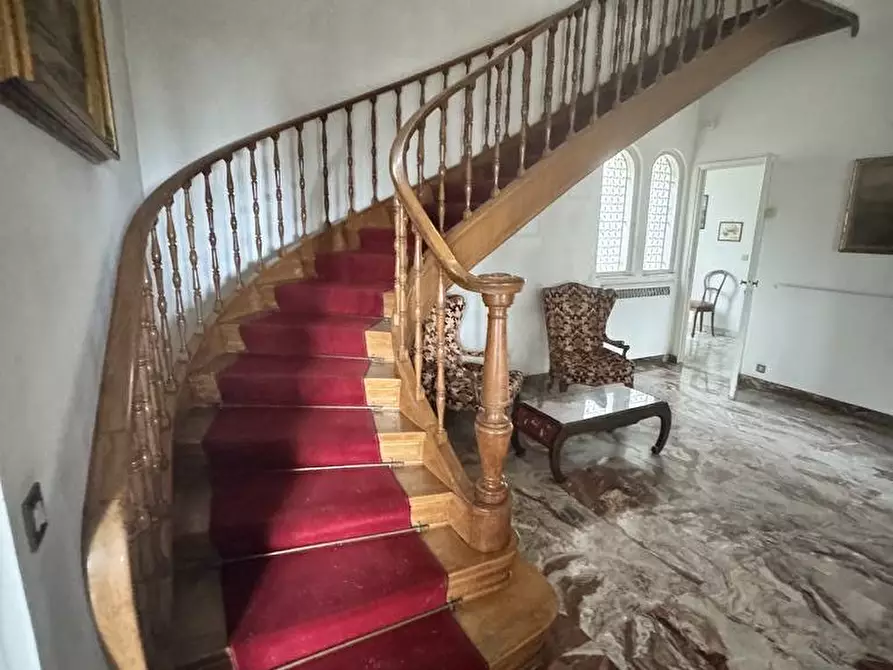 Immagine 2 di Villa in vendita  in via carducci a San Remo