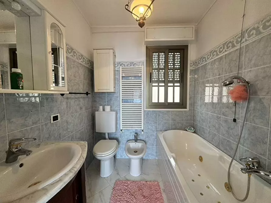 Immagine 24 di Appartamento in vendita  in via cristoforo colombo a Ospedaletti