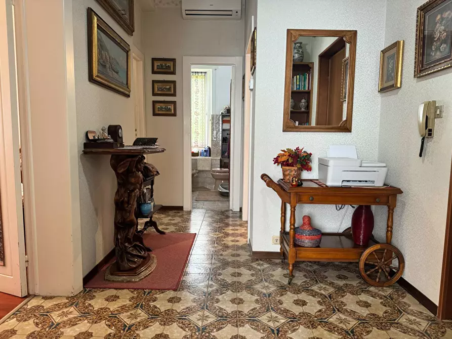 Immagine 4 di Appartamento in vendita  in via xx settembre a Ospedaletti