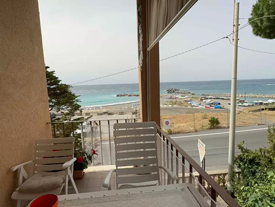 Immagine 2 di Appartamento in vendita  in via xx settembre a Ospedaletti