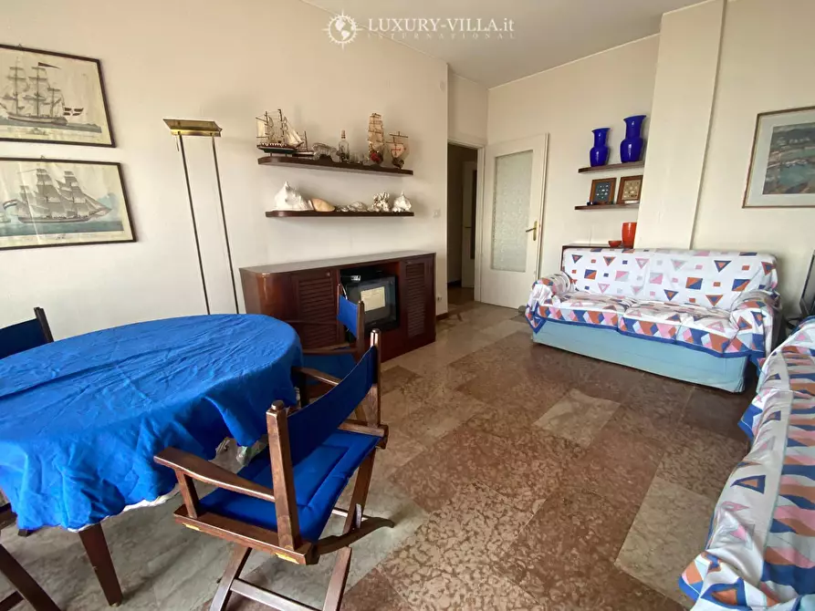 Immagine 6 di Appartamento in vendita  in via delle palme a Ospedaletti