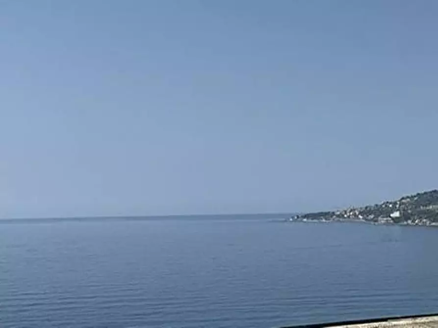 Immagine 13 di Appartamento in vendita  in via delle palme a Ospedaletti