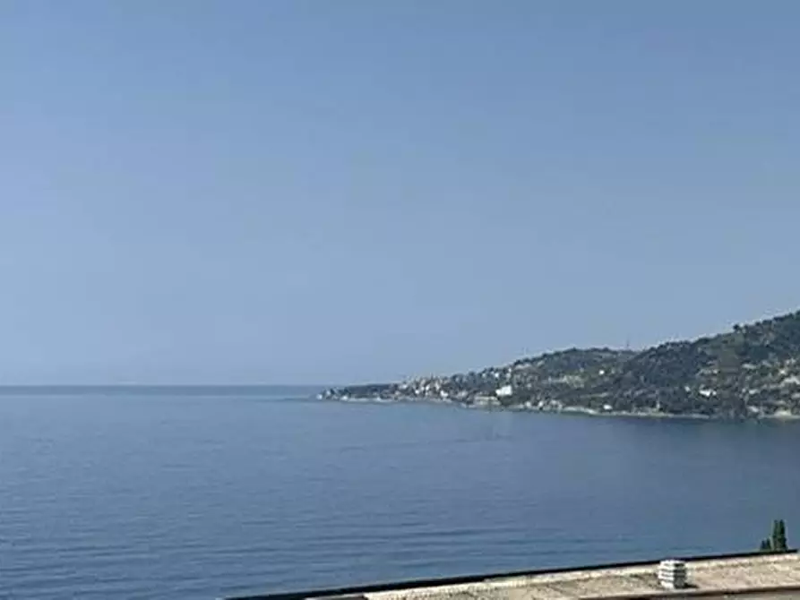 Immagine 20 di Appartamento in vendita  in via delle palme a Ospedaletti