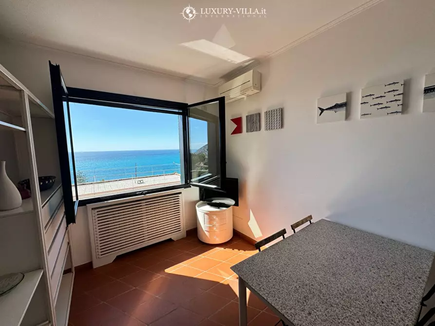 Immagine 9 di Villa in vendita  in strada termini a Ospedaletti