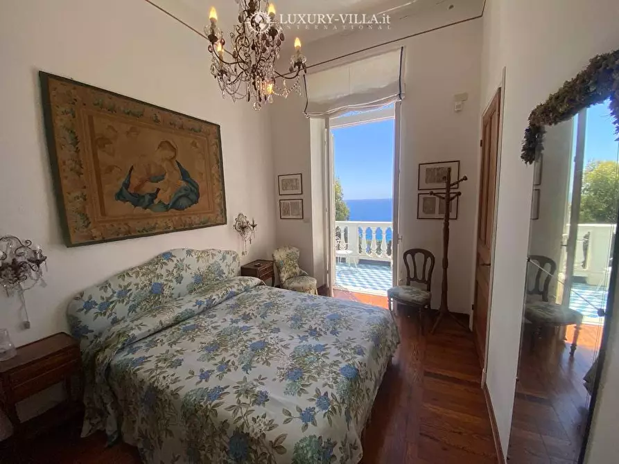 Immagine 21 di Villa in vendita  in via dei pepi a Ospedaletti