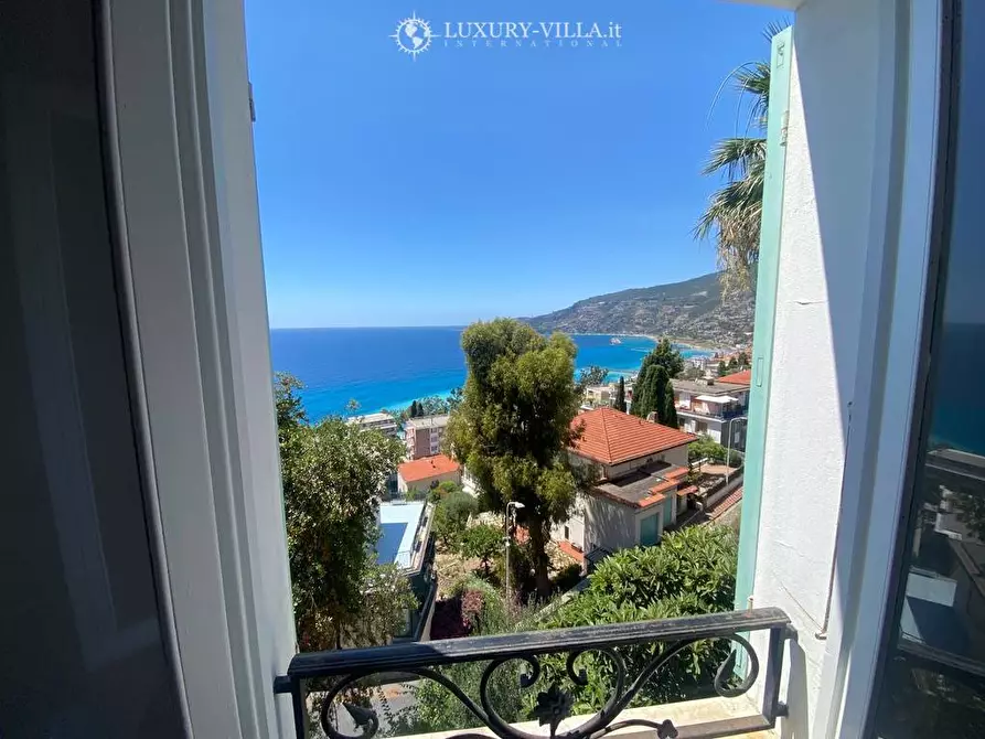 Immagine 26 di Villa in vendita  in via dei pepi a Ospedaletti