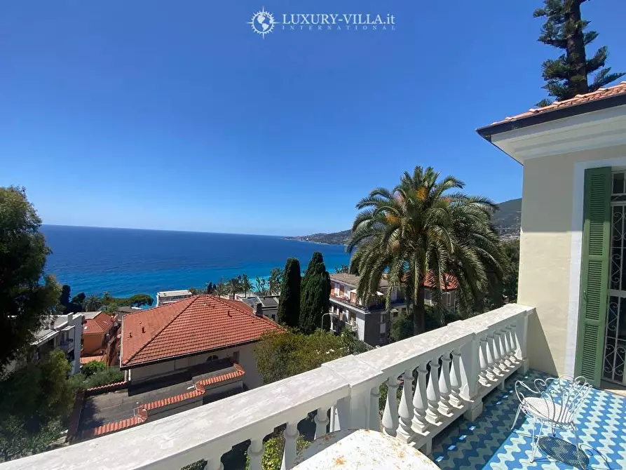 Immagine 27 di Villa in vendita  in via dei pepi a Ospedaletti