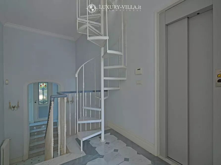 Immagine 27 di Villa in vendita  in corso garibaldi a Ospedaletti