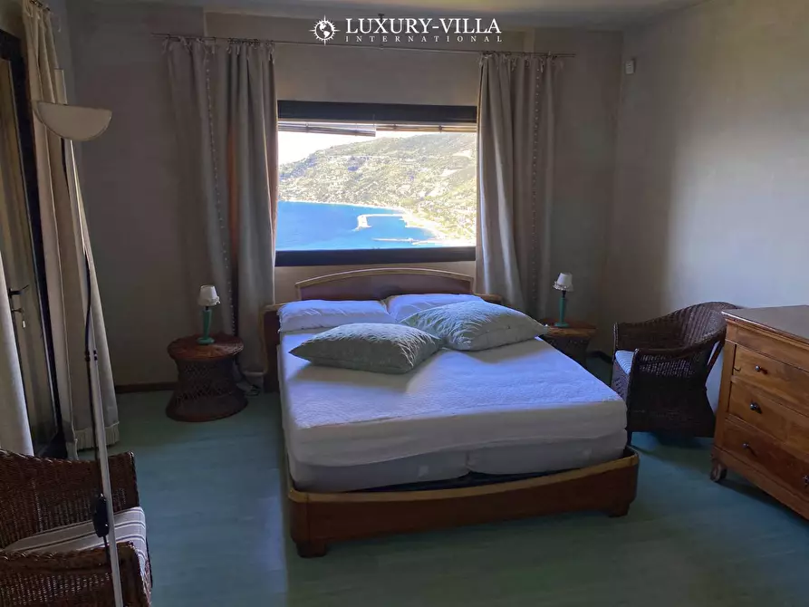 Immagine 11 di Villa in vendita  in strada provinciale 80 a San Remo