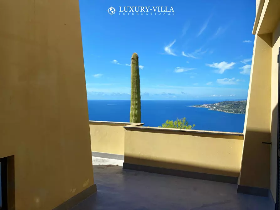 Immagine 12 di Villa in vendita  in strada provinciale 80 a San Remo