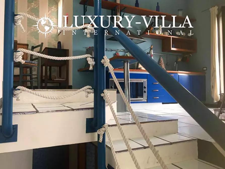 Immagine 16 di Villa in vendita  in strada provinciale 80 a San Remo