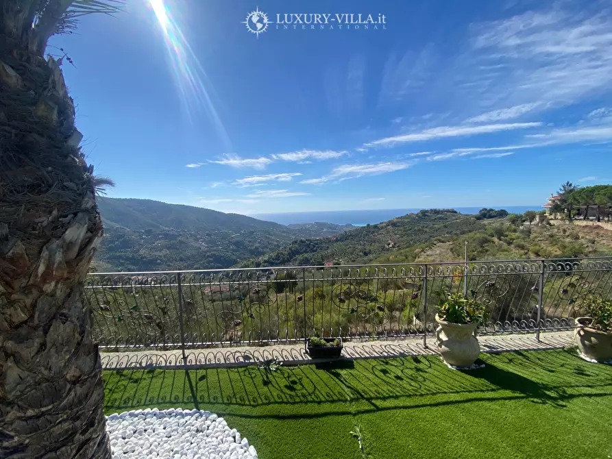 Immagine 5 di Villa in vendita  in strada mergai a Vallebona