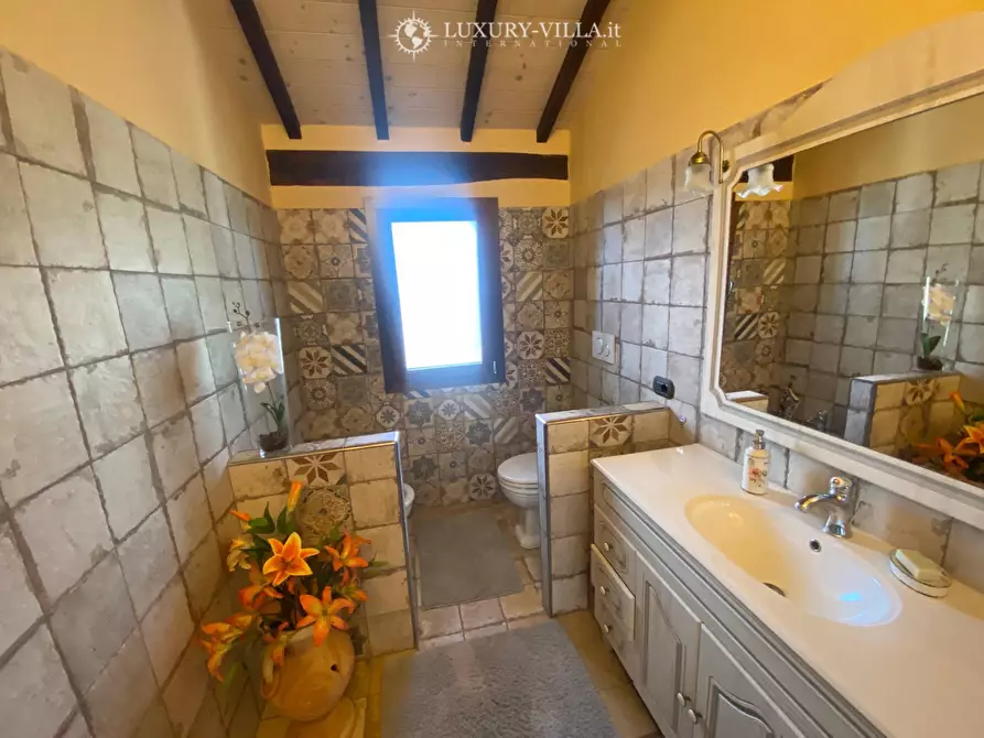 Immagine 28 di Villa in vendita  in strada mergai a Vallebona