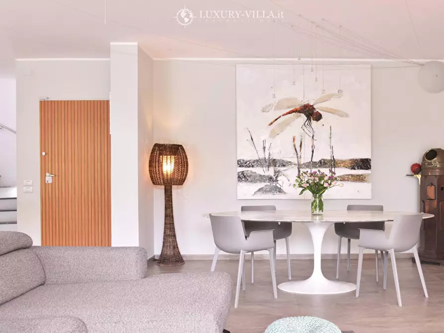 Immagine 5 di Villa in vendita  in strada martina noce a Ospedaletti