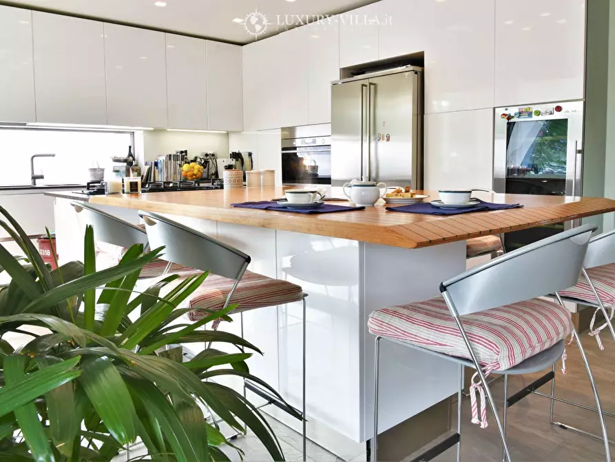 Immagine 8 di Villa in vendita  in strada martina noce a Ospedaletti