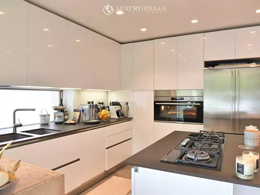 Immagine 17 di Villa in vendita  in strada martina noce a Ospedaletti