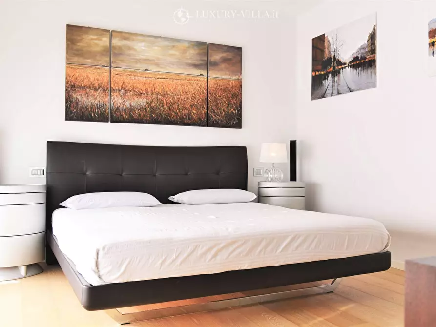 Immagine 18 di Villa in vendita  in strada martina noce a Ospedaletti