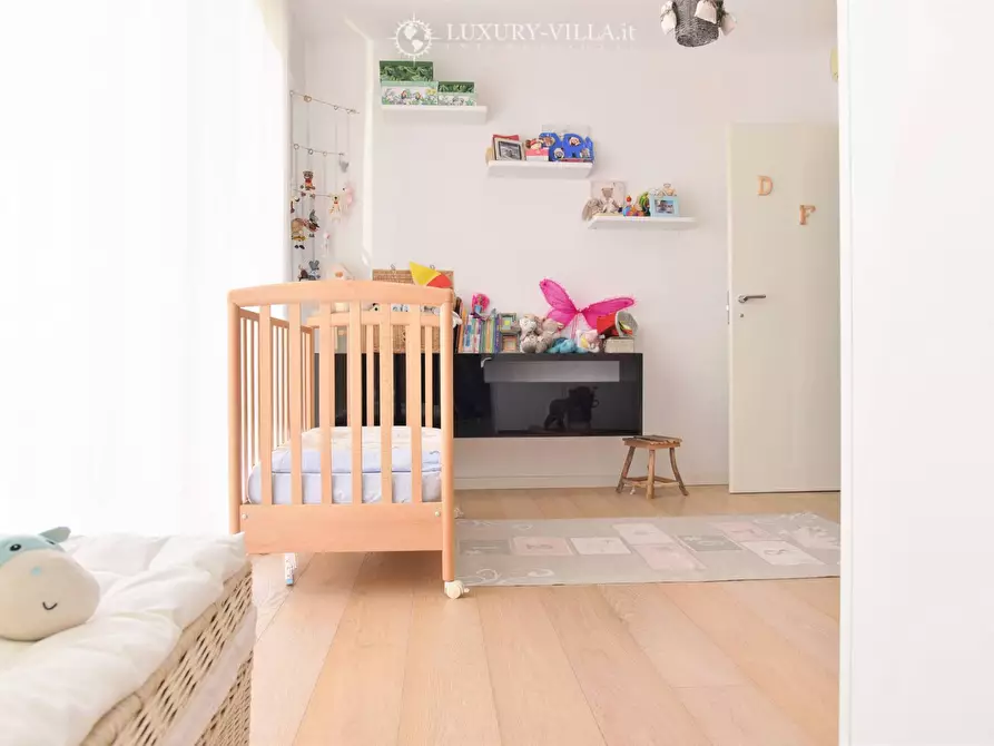 Immagine 30 di Villa in vendita  in strada martina noce a Ospedaletti