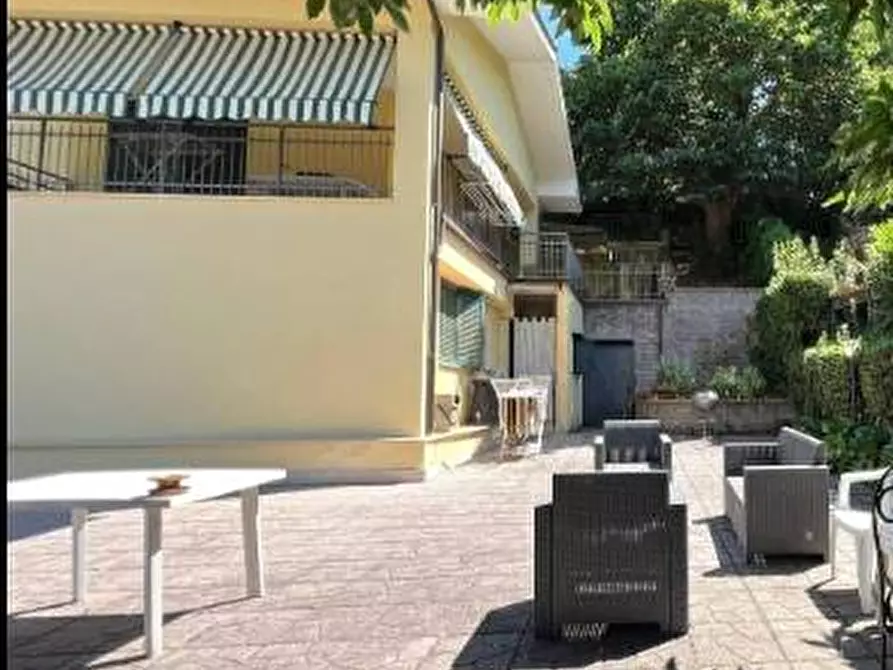 Immagine 3 di Villa in vendita  in Via Rodi a Palestrina