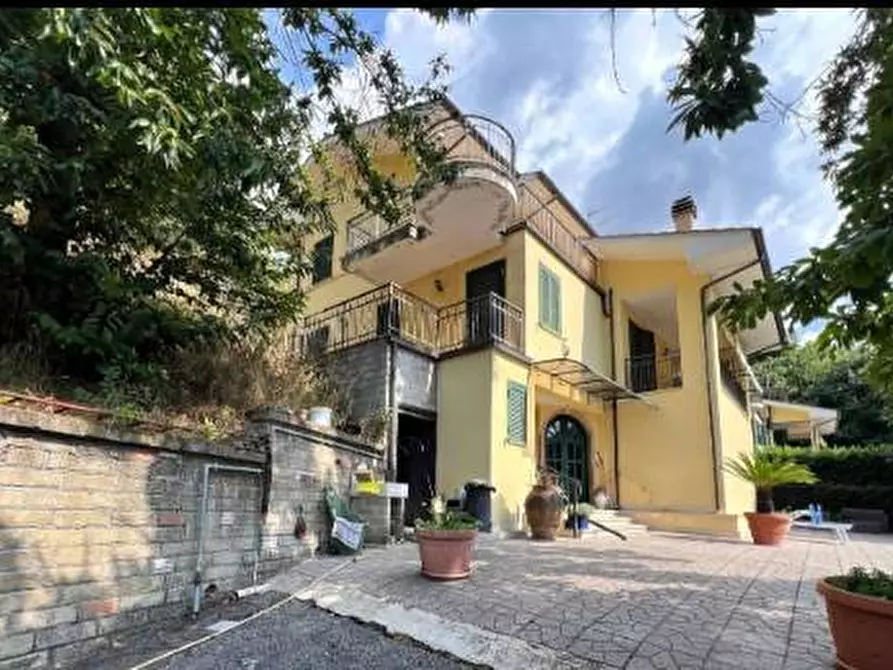 Immagine 1 di Villa in vendita  in Via Rodi a Palestrina