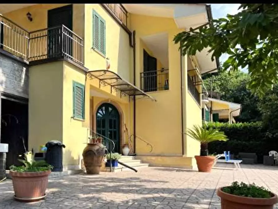 Immagine 2 di Villa in vendita  in Via Rodi a Palestrina