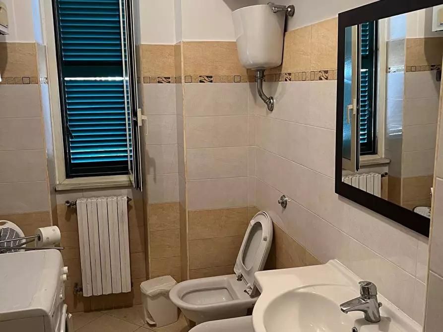 Immagine 6 di Appartamento in vendita  in Via dell'Airone a Roma