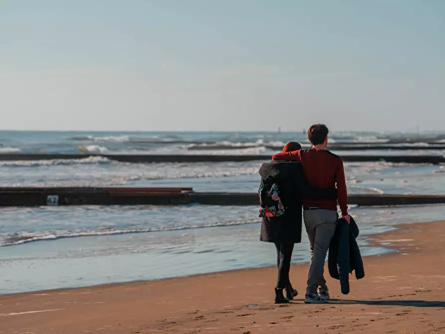 Immagine 14 di Locale commerciale in affitto  a Jesolo