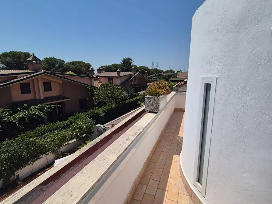 Immagine 20 di Villa in vendita  in Via Monte Todi a Guidonia Montecelio