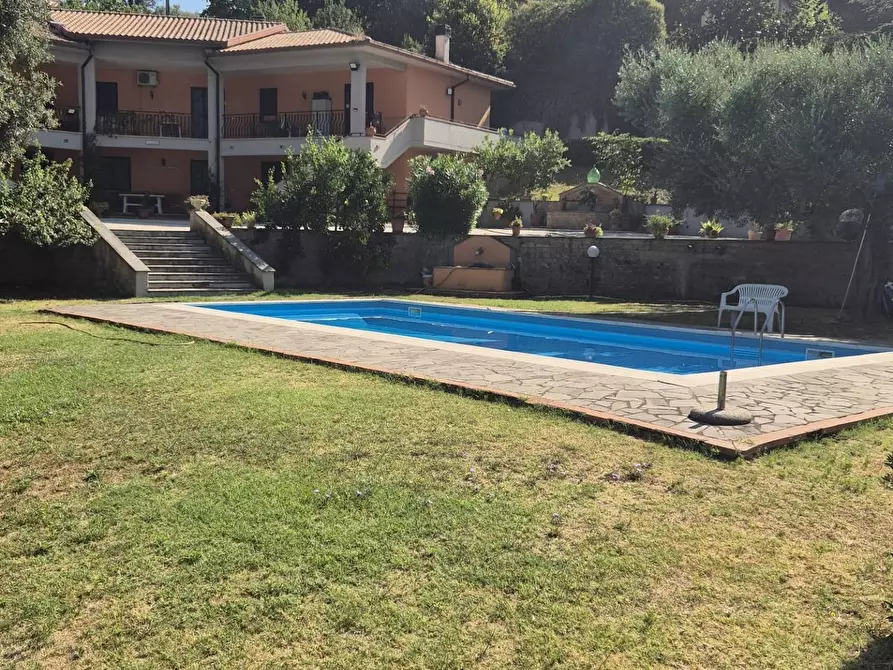 Immagine 3 di Villa in vendita  in Località Pinoleto a Montopoli Di Sabina