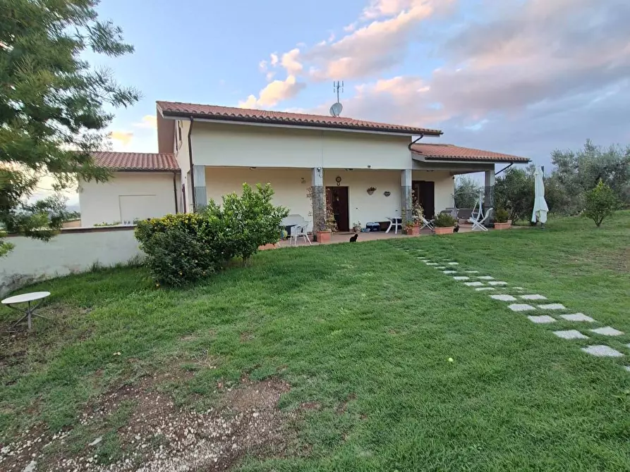 Immagine 20 di Villa in vendita  in Via dell'Arci a Fara In Sabina