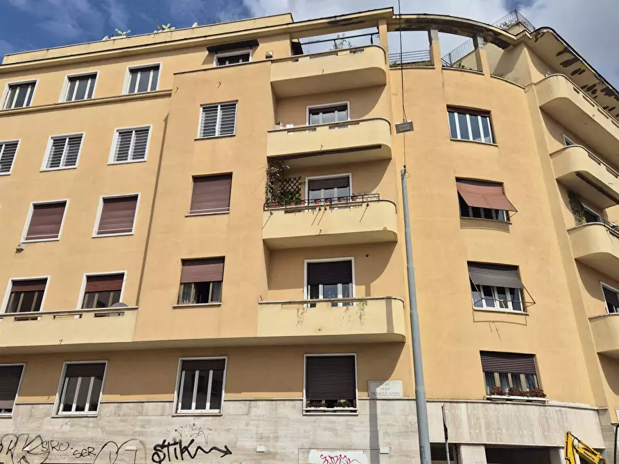 Immagine 25 di Appartamento in vendita  in Piazzale Degli Eroi a Roma