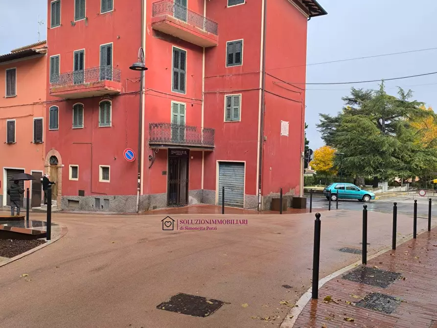 Immagine 1 di Villetta a schiera in vendita  in VIA PRINCIPE UMBERTO a Torgiano