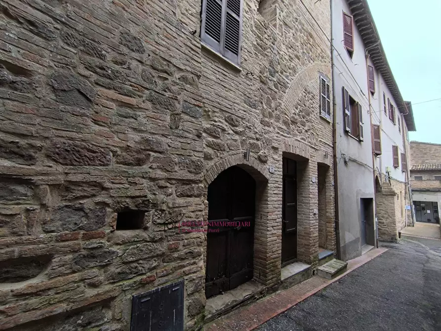 Immagine 2 di Box auto in vendita  in VIA BEATO PIETRO a Bettona